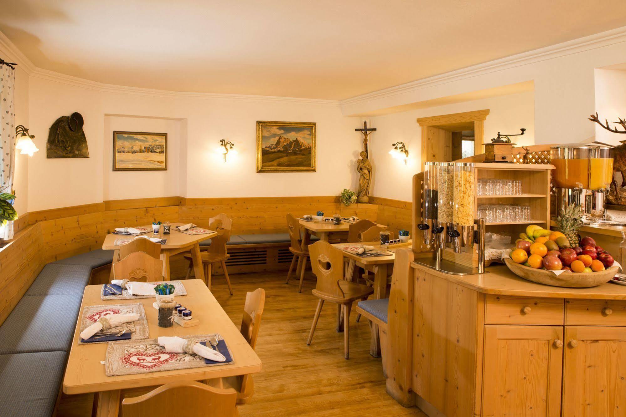 Hotel Garni Snaltnerhof Ortisei Exterior foto